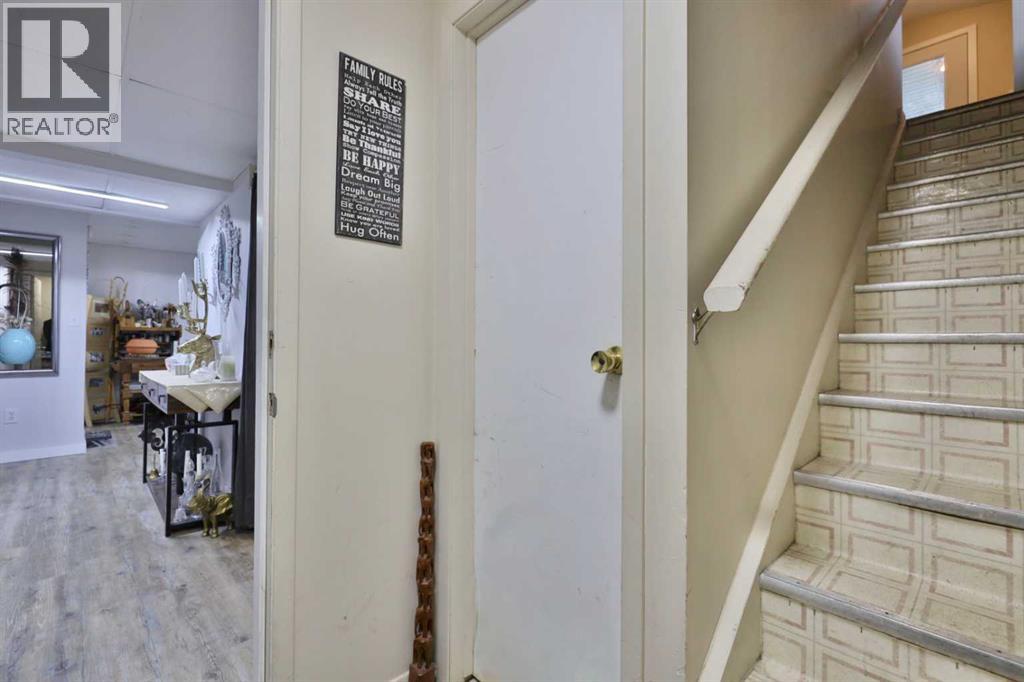 5611 53 Avenue, Camrose, Alberta  T4V 4P7 - Photo 25 - A2266378