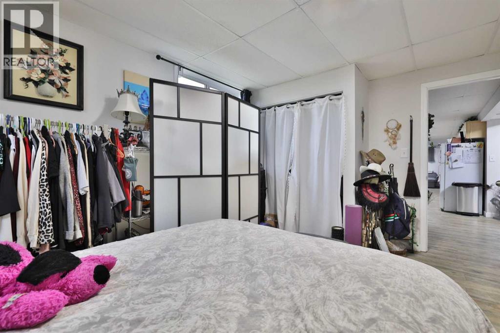 5611 53 Avenue, Camrose, Alberta  T4V 4P7 - Photo 30 - A2266378