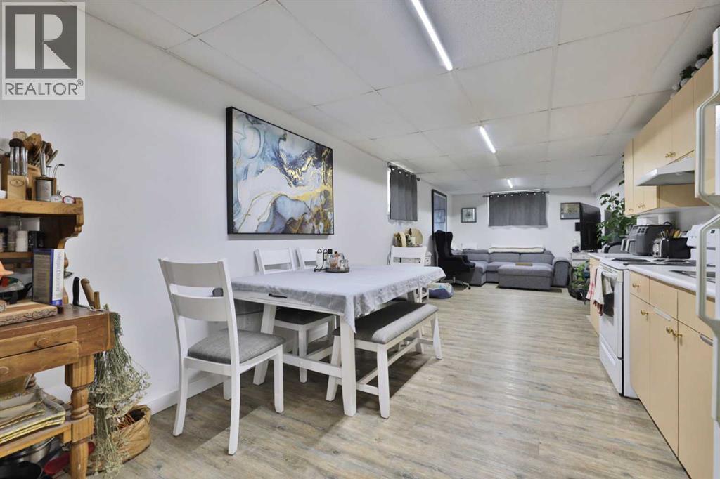 5611 53 Avenue, Camrose, Alberta  T4V 4P7 - Photo 36 - A2266378