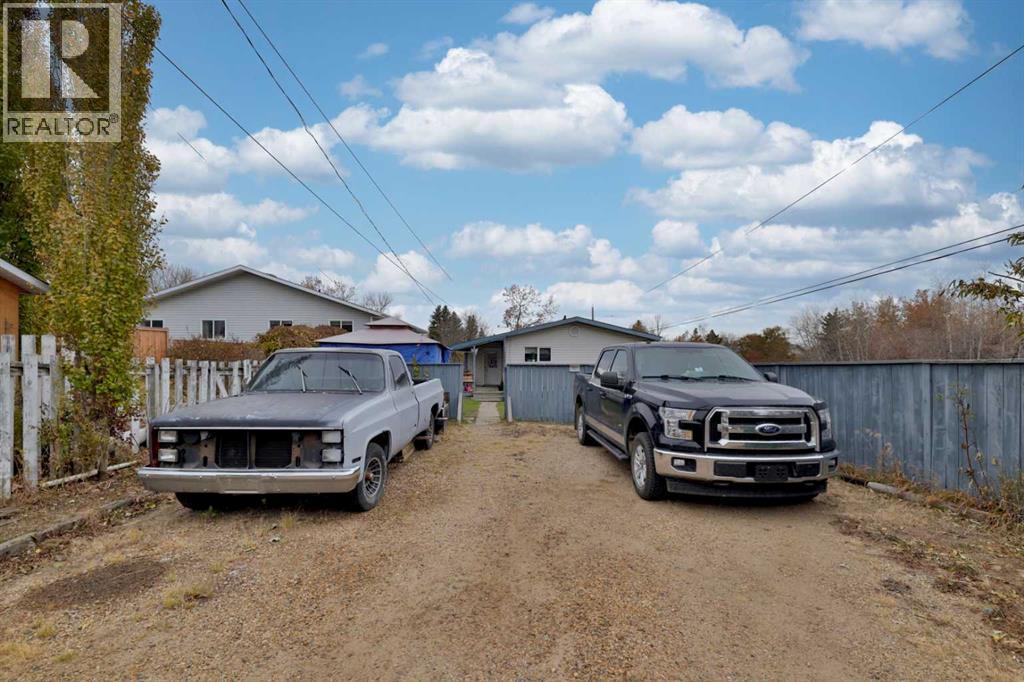 5611 53 Avenue, Camrose, Alberta  T4V 4P7 - Photo 50 - A2266378