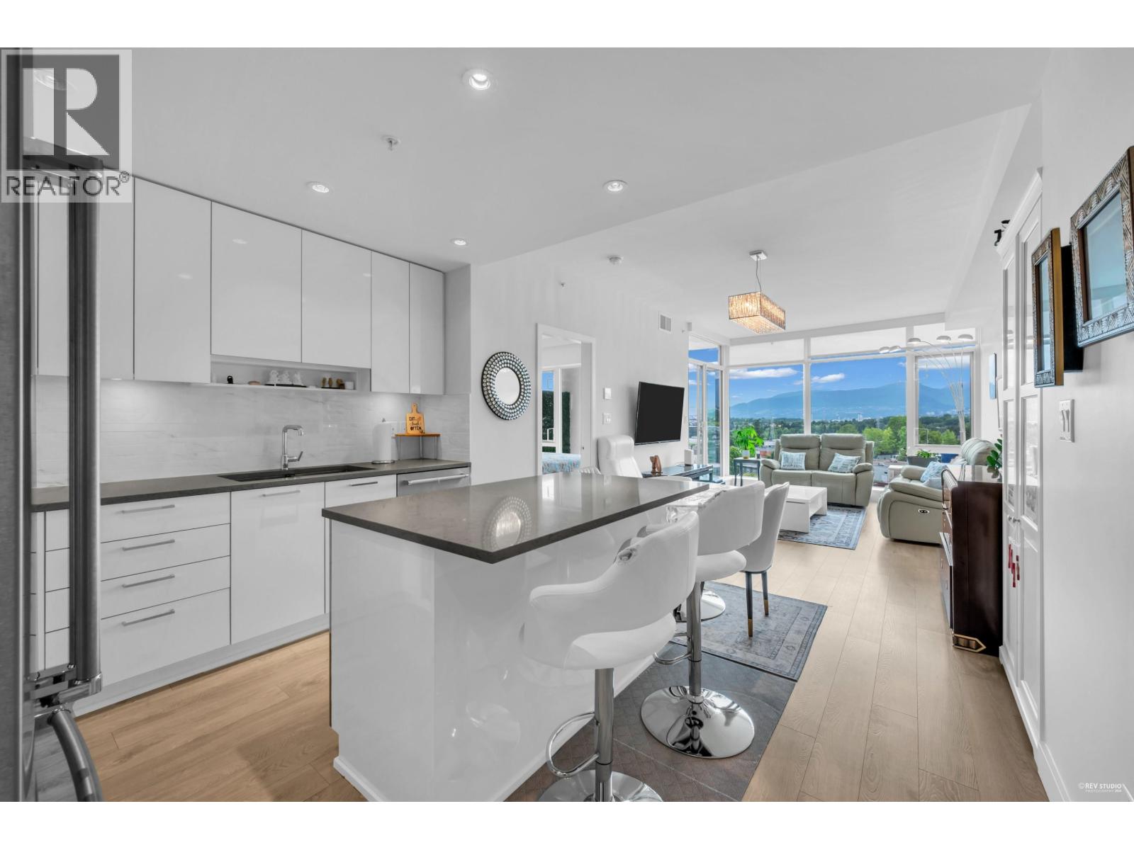 1207 1788 Gilmore Avenue, Burnaby, British Columbia  V5C 0L5 - Photo 10 - R3064235