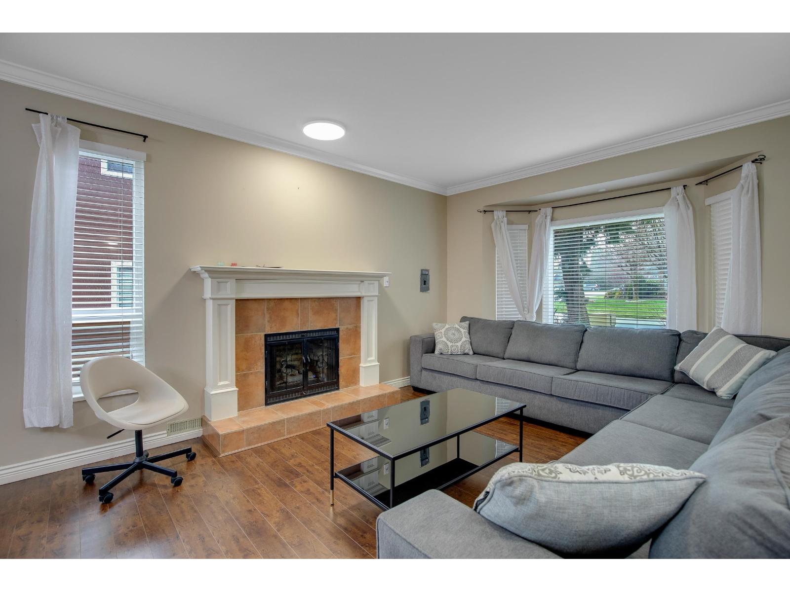 6960 143a Street, Surrey, British Columbia  V3W 0E3 - Photo 4 - R3051049