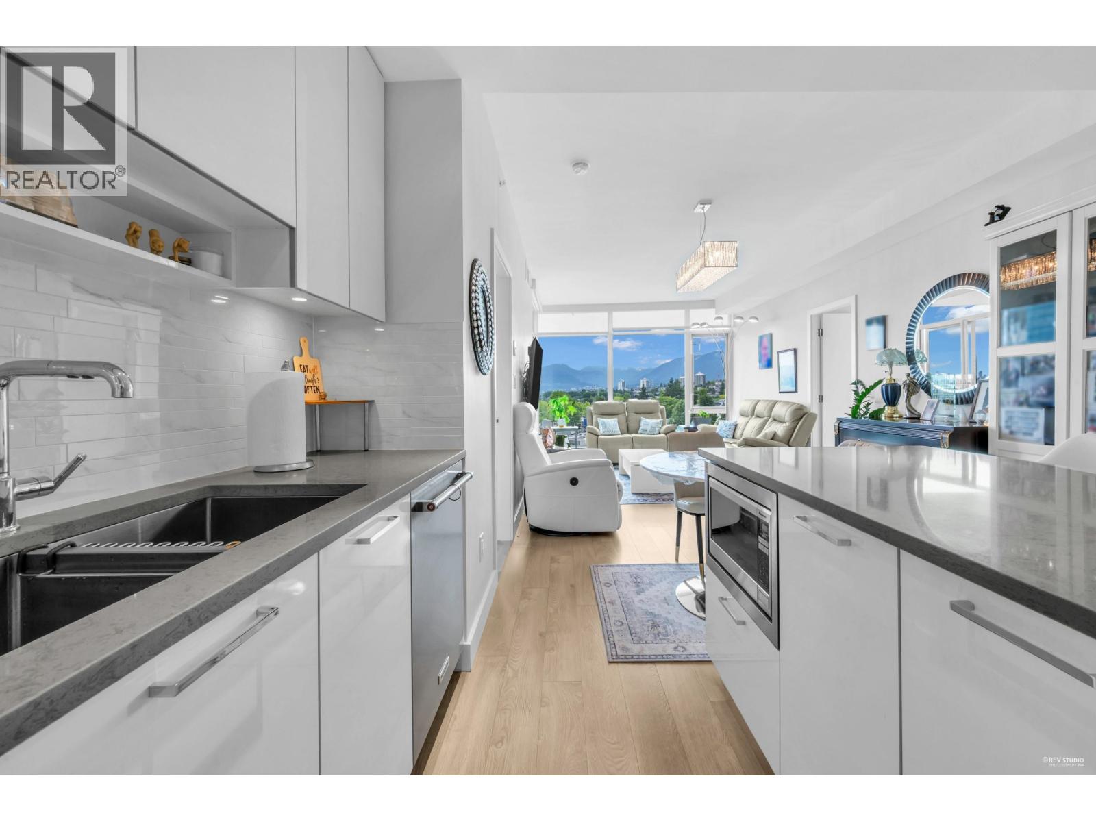 1207 1788 Gilmore Avenue, Burnaby, British Columbia  V5C 0L5 - Photo 6 - R3064235