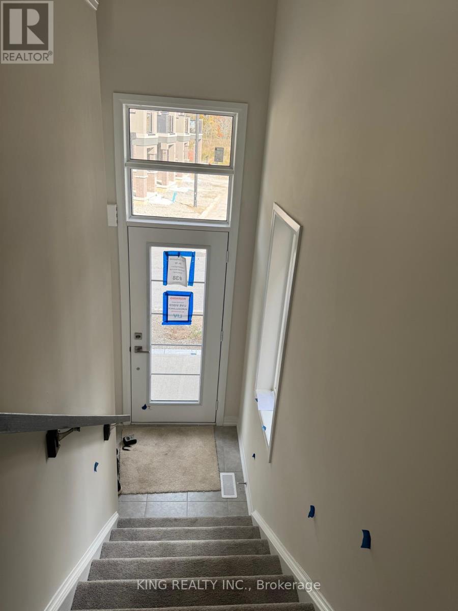 38 - 660 Colborne Street W, Brantford, Ontario  N3T 5L5 - Photo 2 - X12505492