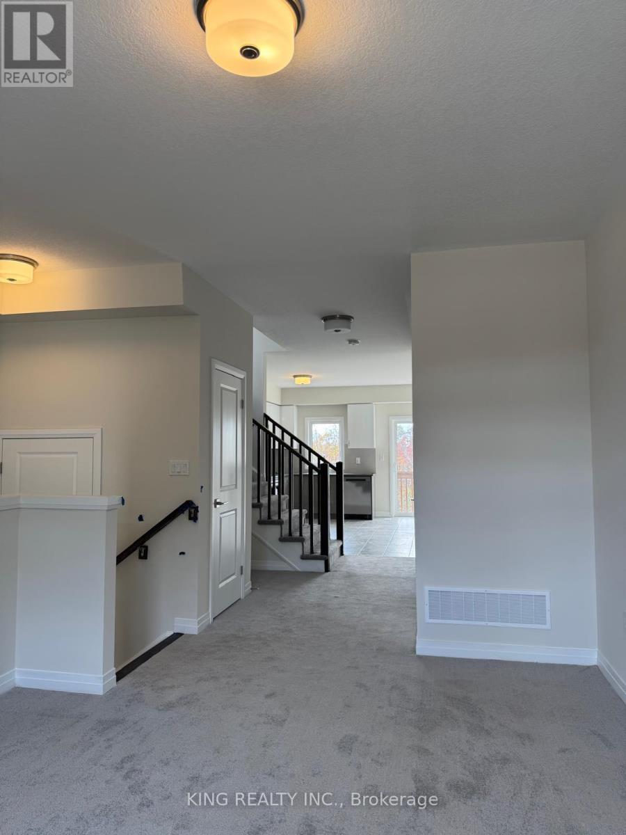 38 - 660 Colborne Street W, Brantford, Ontario  N3T 5L5 - Photo 3 - X12505492