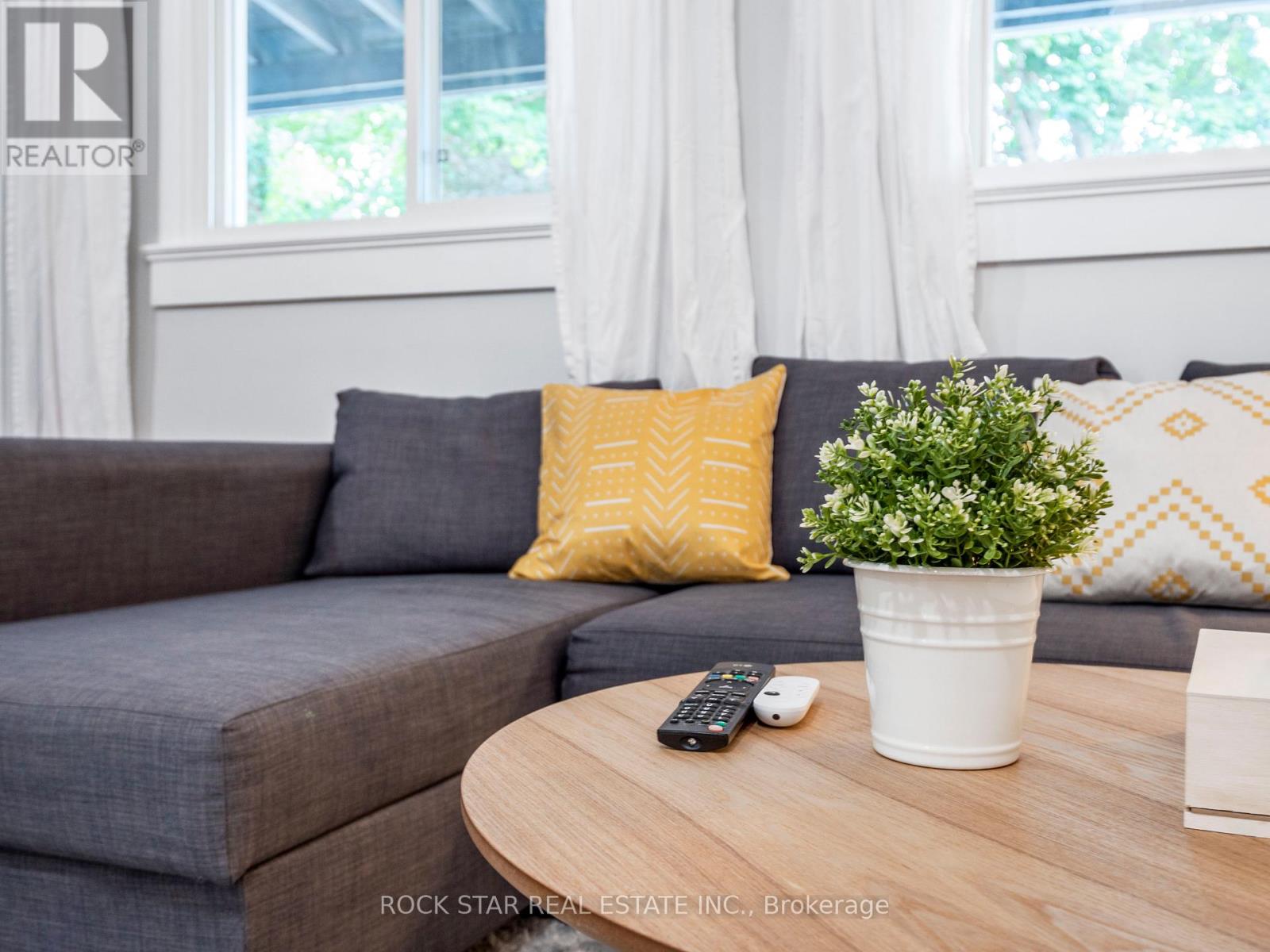 47 Burlington Street W, Hamilton, Ontario  L8L 1G6 - Photo 6 - X12505504