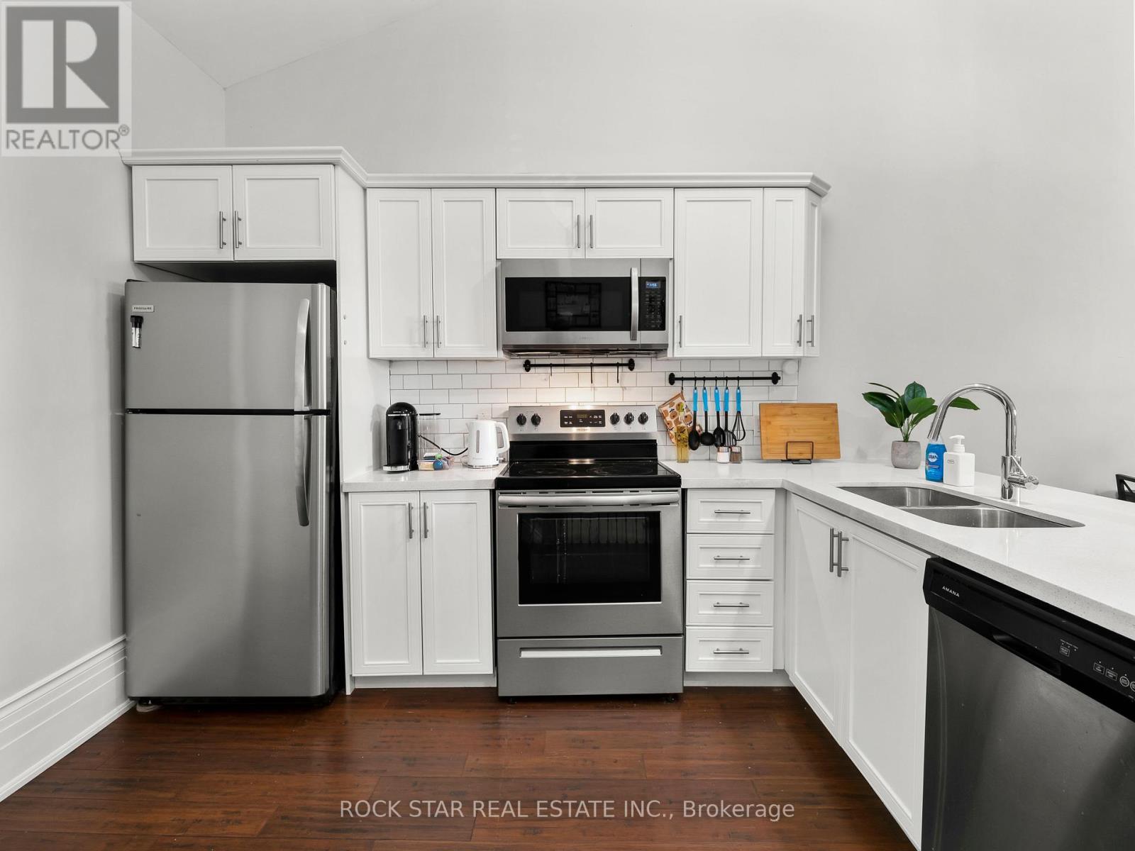 47 Burlington Street W, Hamilton, Ontario  L8L 1G6 - Photo 8 - X12505504