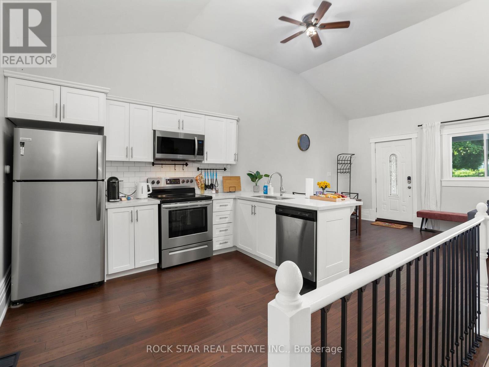 47 Burlington Street W, Hamilton, Ontario  L8L 1G6 - Photo 9 - X12505504