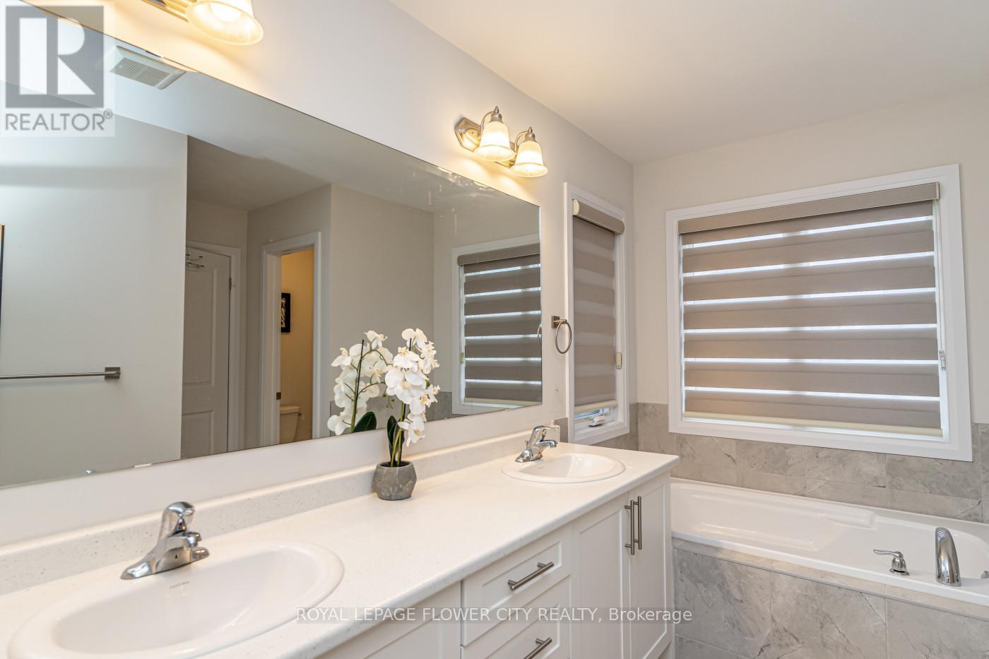 35 Player Drive, Erin, Ontario  N0B 1T0 - Photo 38 - X12505516