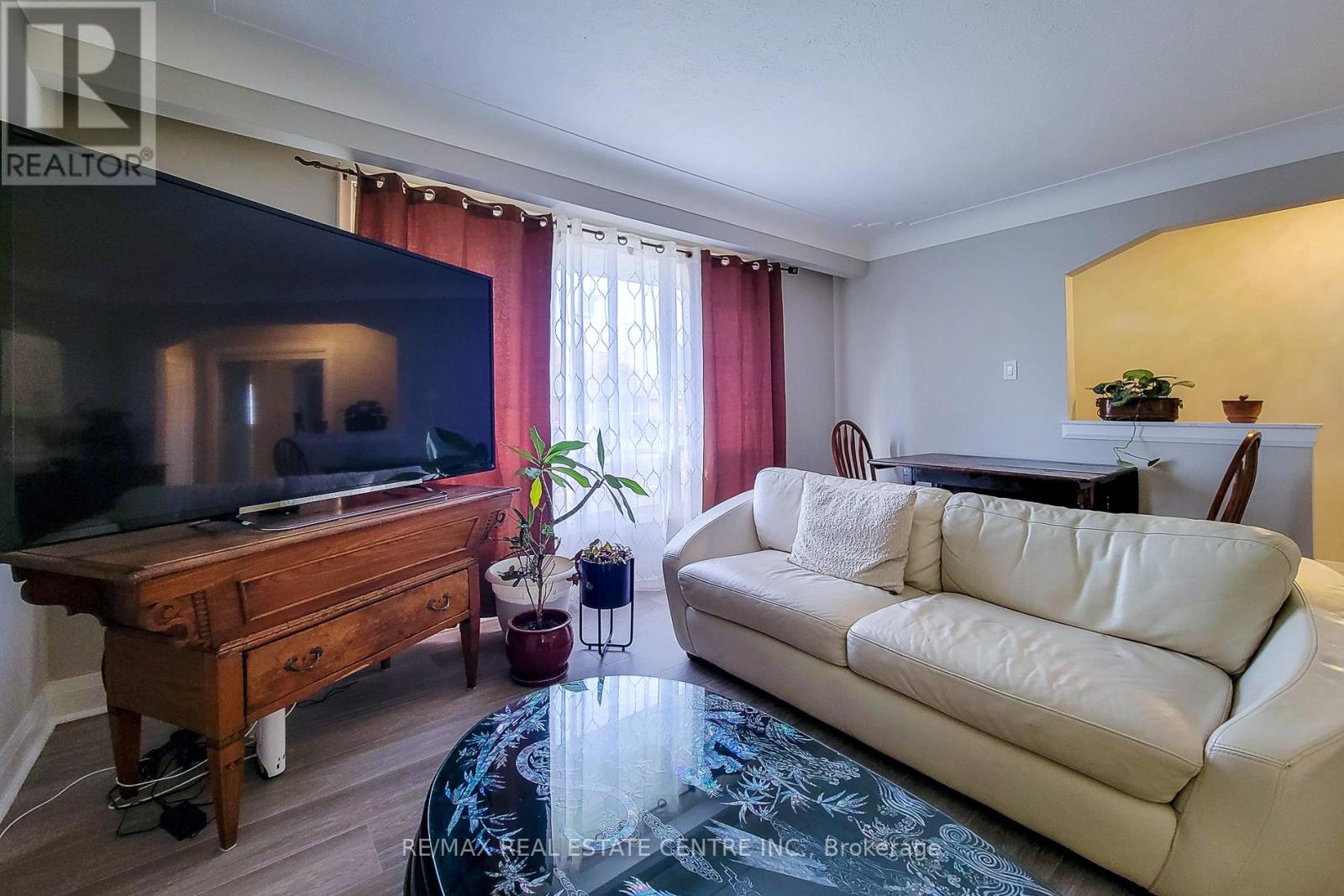 103 East 45th Street, Hamilton, Ontario  L8T 3J9 - Photo 12 - X12505524