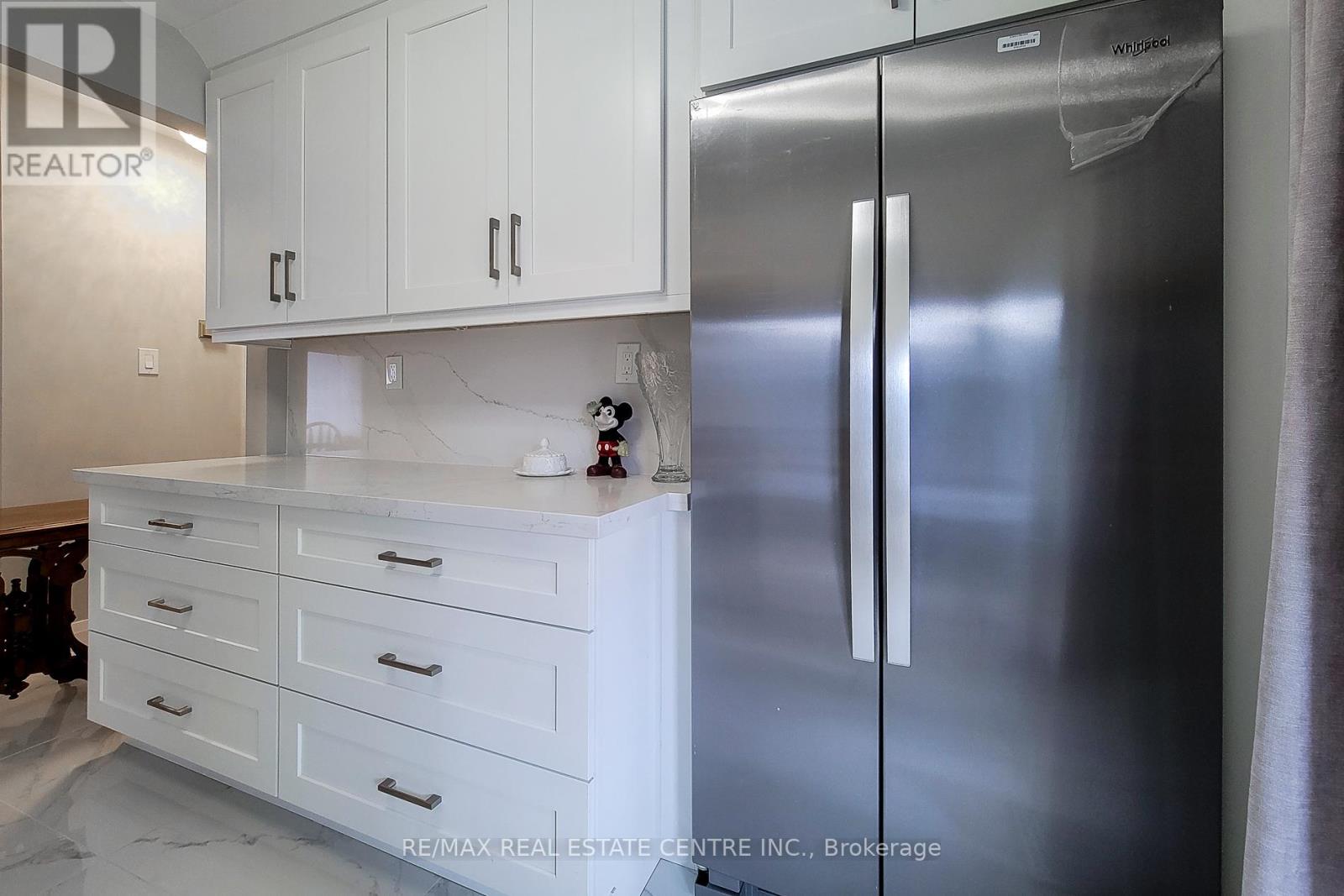 103 East 45th Street, Hamilton, Ontario  L8T 3J9 - Photo 17 - X12505524