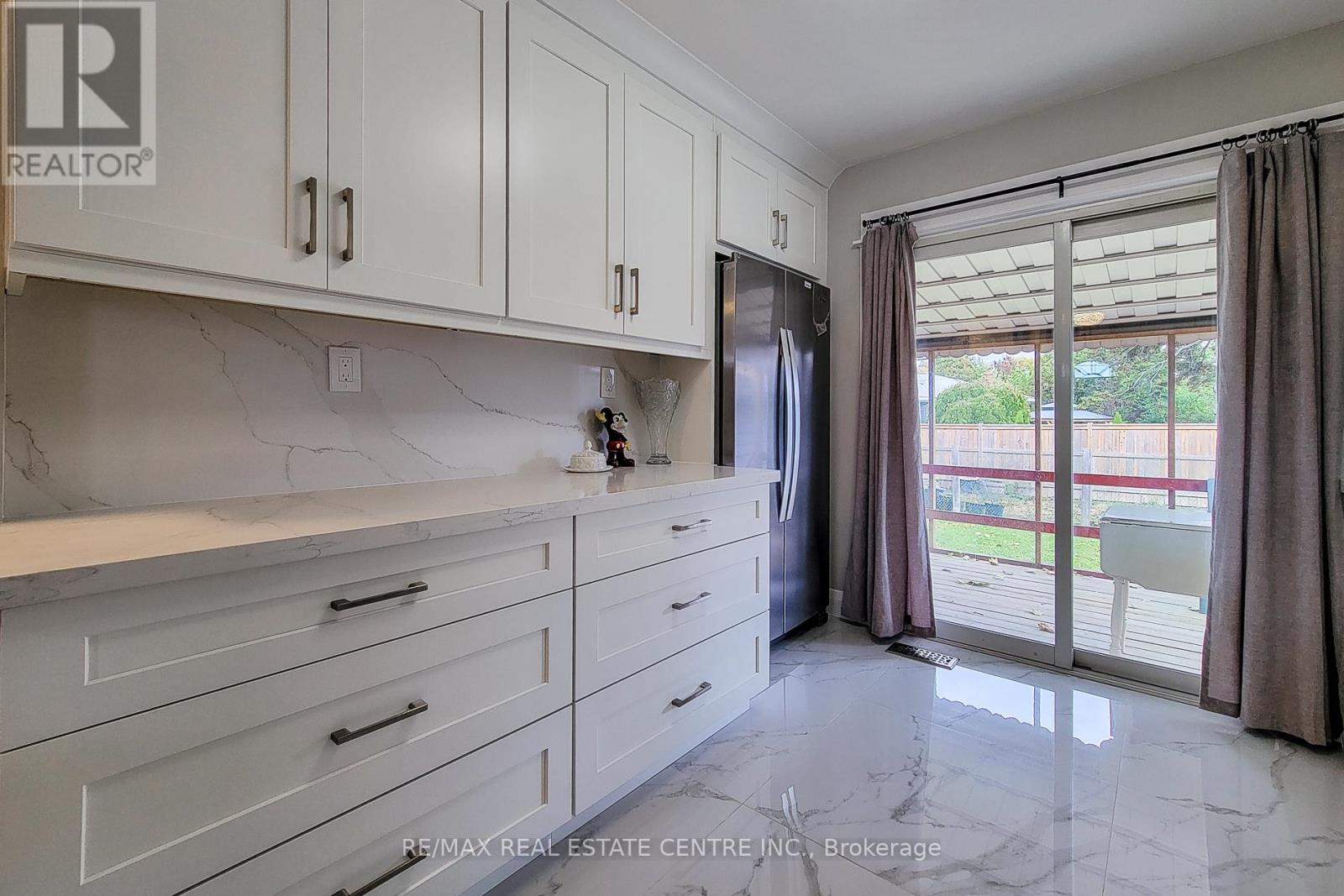 103 East 45th Street, Hamilton, Ontario  L8T 3J9 - Photo 20 - X12505524