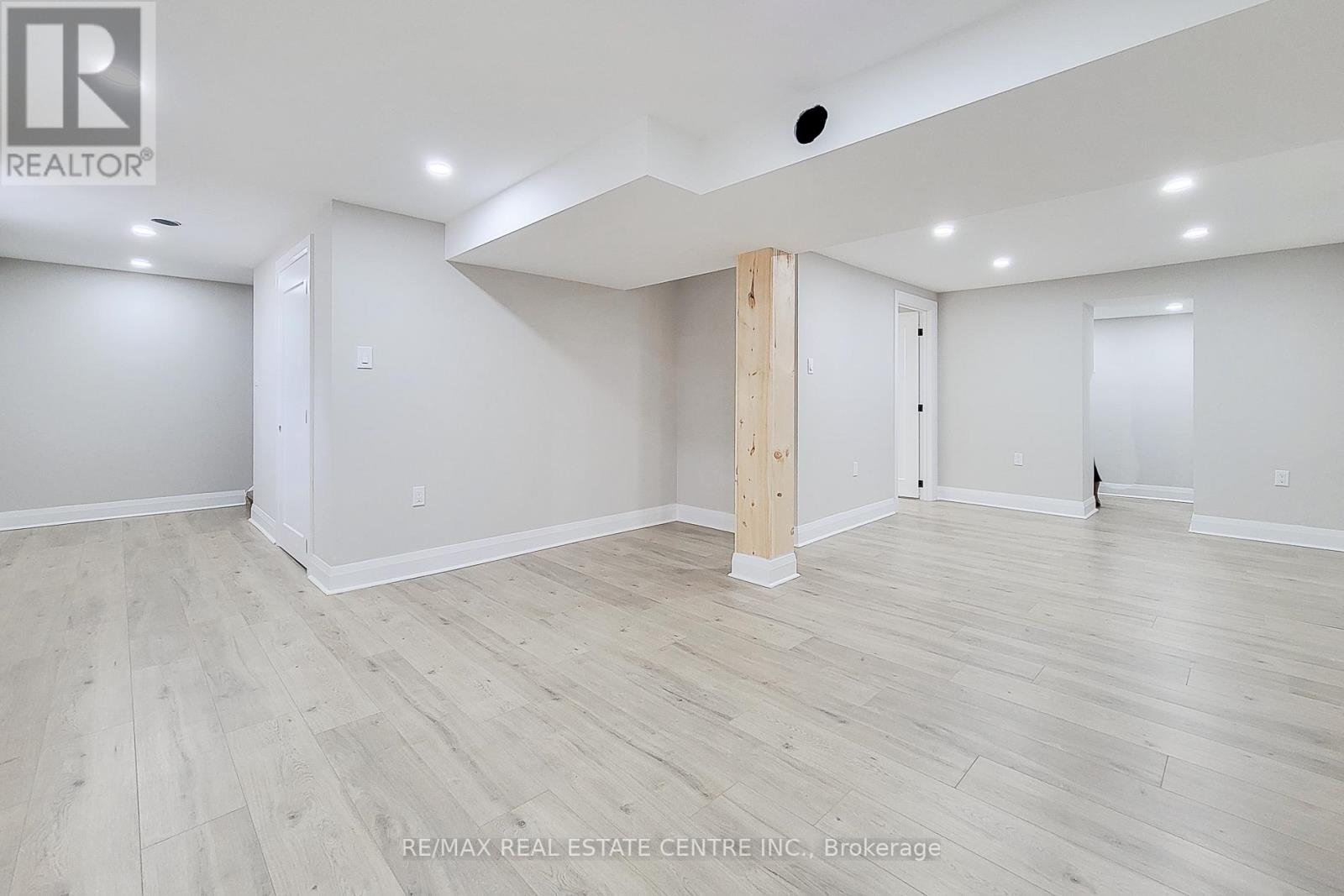 103 East 45th Street, Hamilton, Ontario  L8T 3J9 - Photo 30 - X12505524