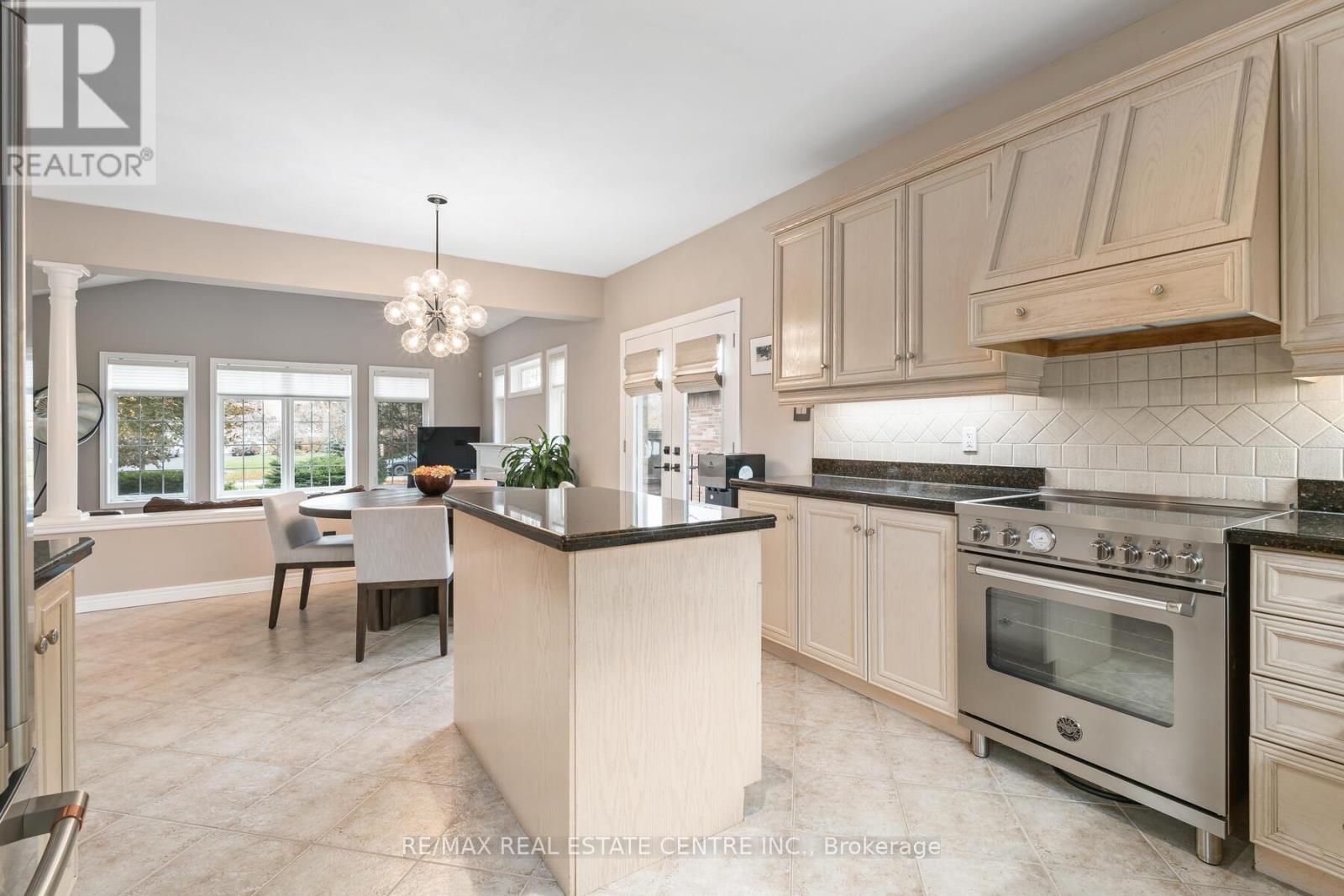 159 Delarmbro Drive, Erin, Ontario  N0B 1T0 - Photo 16 - X12505528