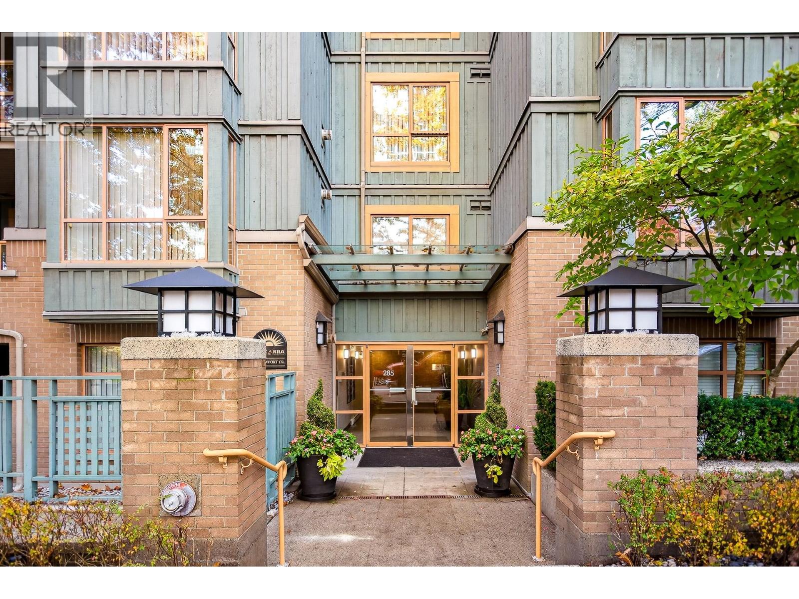 415 285 Newport Drive Drive, Port Moody, British Columbia  V3H 5J6 - Photo 2 - R3063593