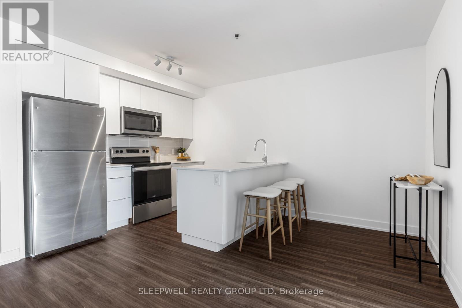 410 - 1354 Carling Avenue, Ottawa, Ontario  K1Z 7L5 - Photo 2 - X12505592