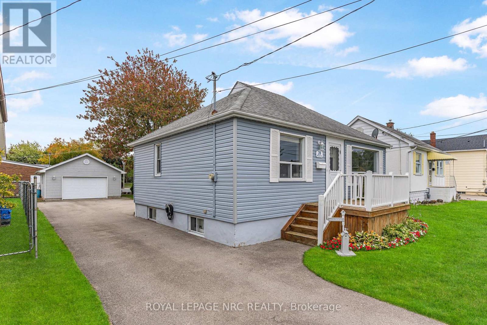 20 Helen Street, Port Colborne, Ontario  L3K 3N9 - Photo 4 - X12505596