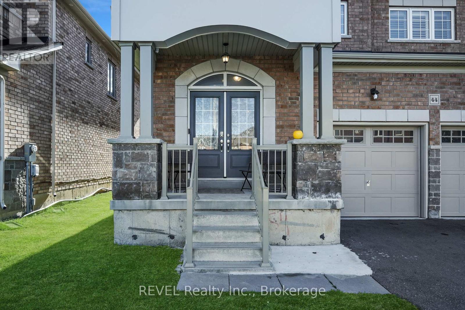 44 Spring Crest Way, Thorold, Ontario L2V 0J8 - Photo 3 - X12505606