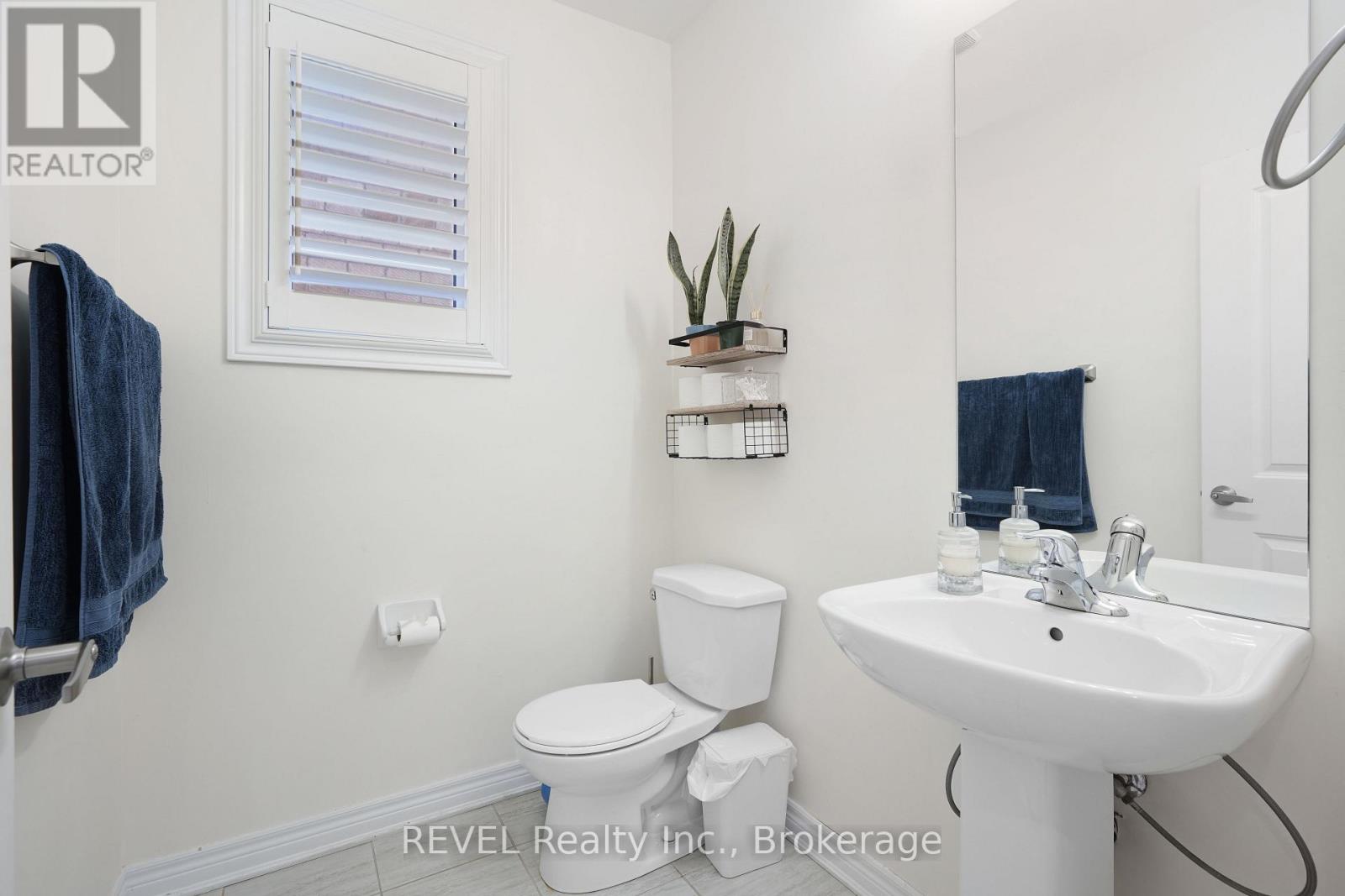 44 Spring Crest Way, Thorold, Ontario L2V 0J8 - Photo 7 - X12505606