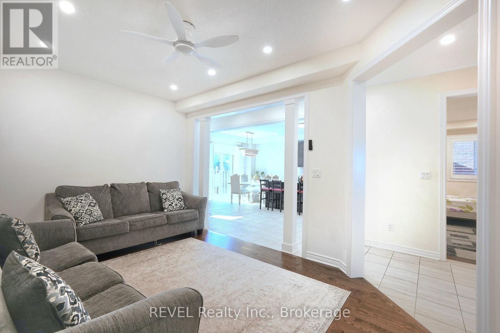 44 Spring Crest Way, Thorold (Rolling Meadows), Ontario  L2V 0J8 - Photo 9 - X12505606