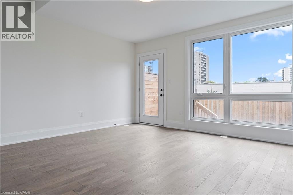 138 East Street Unit# 2, Oakville, Ontario  L6L 0H9 - Photo 6 - 40785404