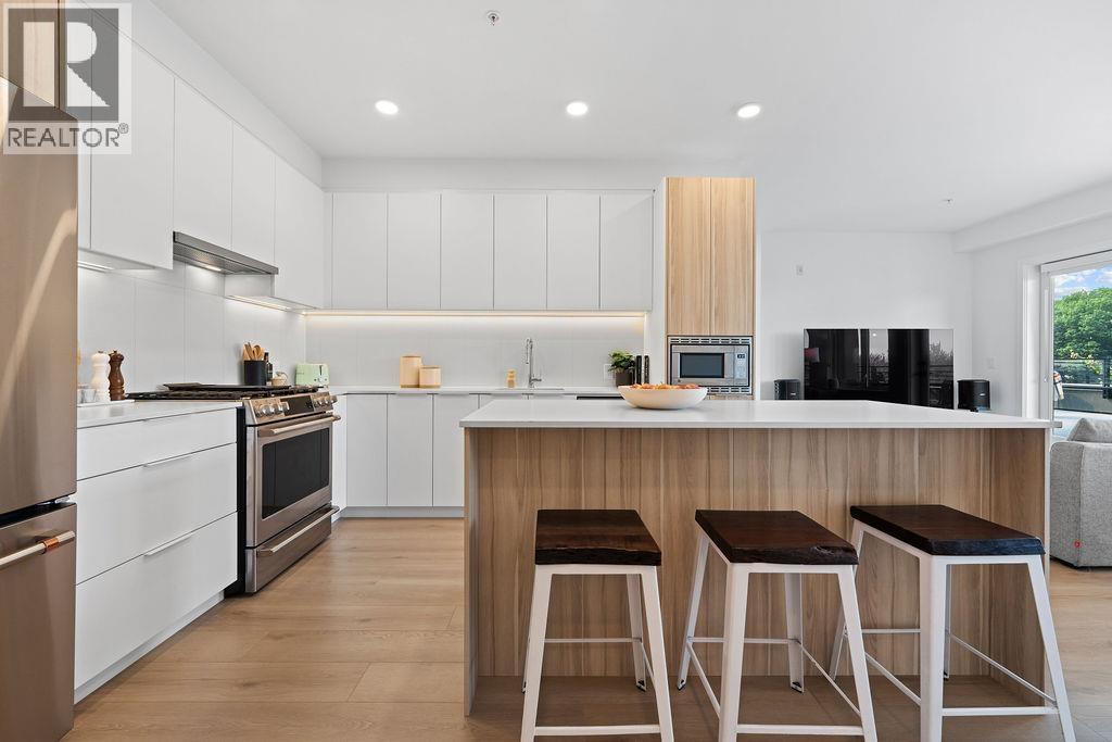 504 2450 GARDEN DRIVE, Vancouver, British Columbia