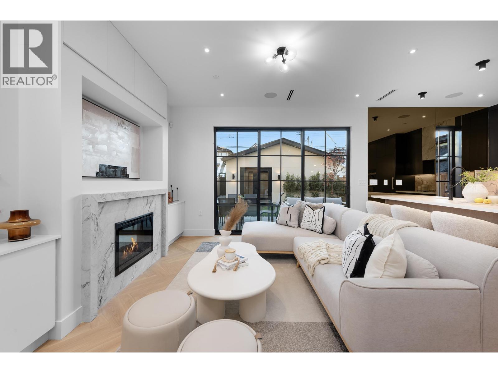 2 240 E 37th Avenue, Vancouver, British Columbia  V5W 1E6 - Photo 6 - R3064329