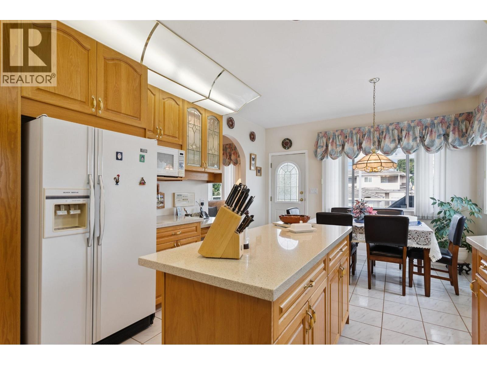 5889 Neville Street, Burnaby, British Columbia  V5J 2J3 - Photo 10 - R3064311