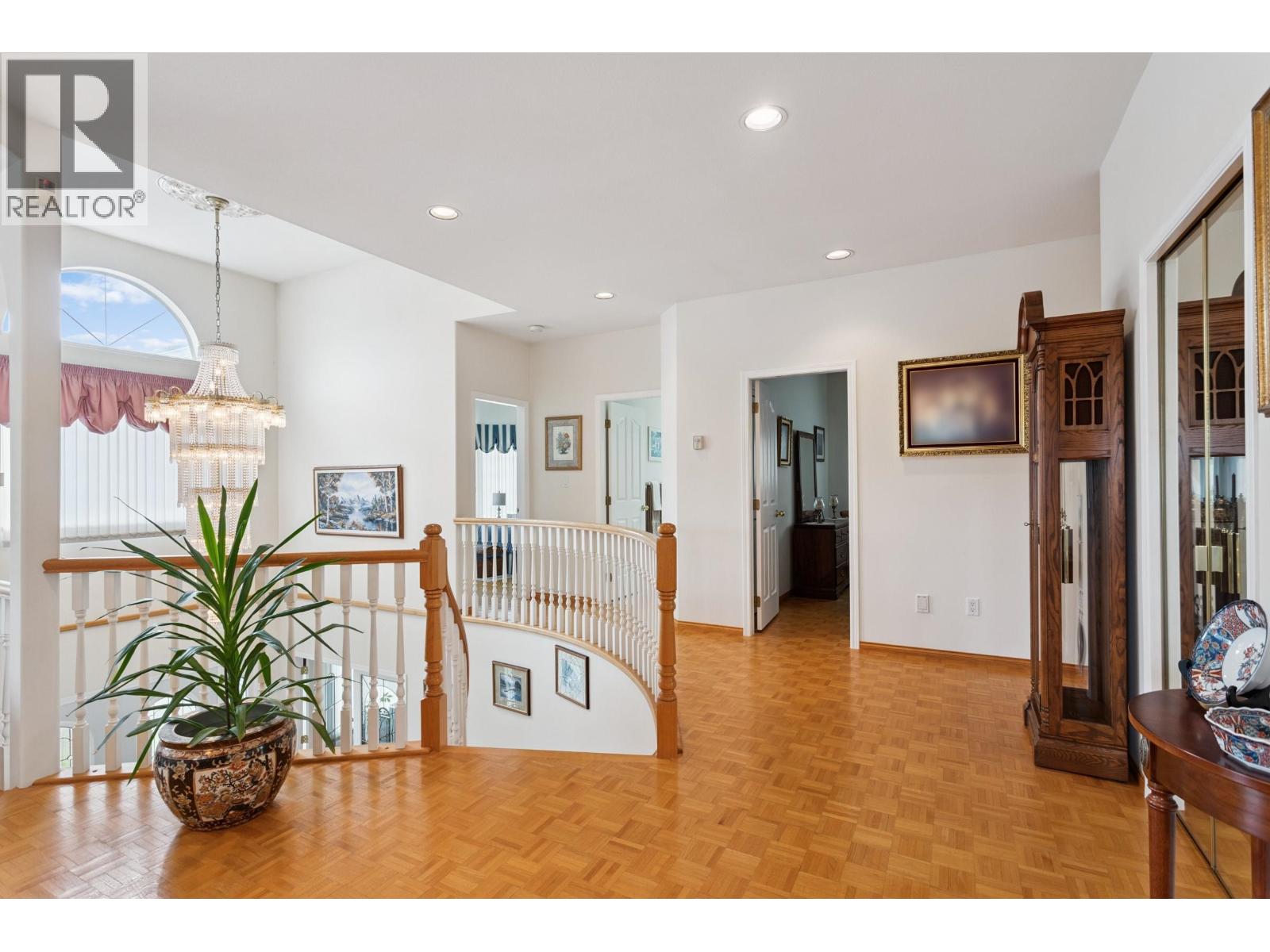 5889 Neville Street, Burnaby, British Columbia  V5J 2J3 - Photo 12 - R3064311