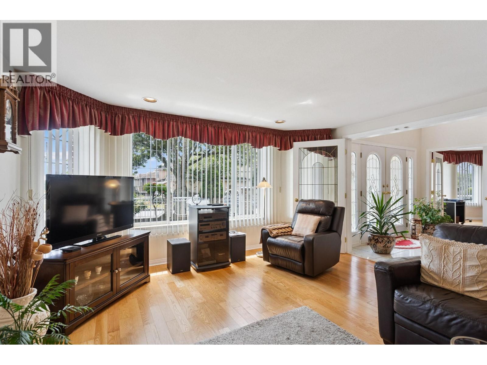 5889 Neville Street, Burnaby, British Columbia  V5J 2J3 - Photo 22 - R3064311