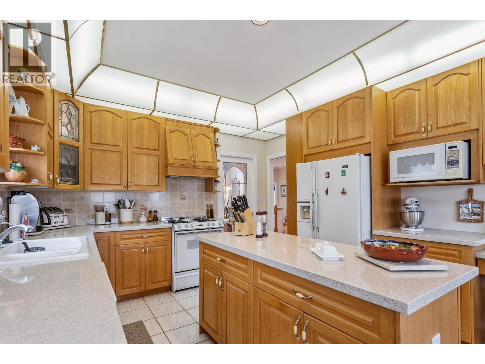 5889 Neville Street, Burnaby, British Columbia  V5J 2J3 - Photo 9 - R3064311