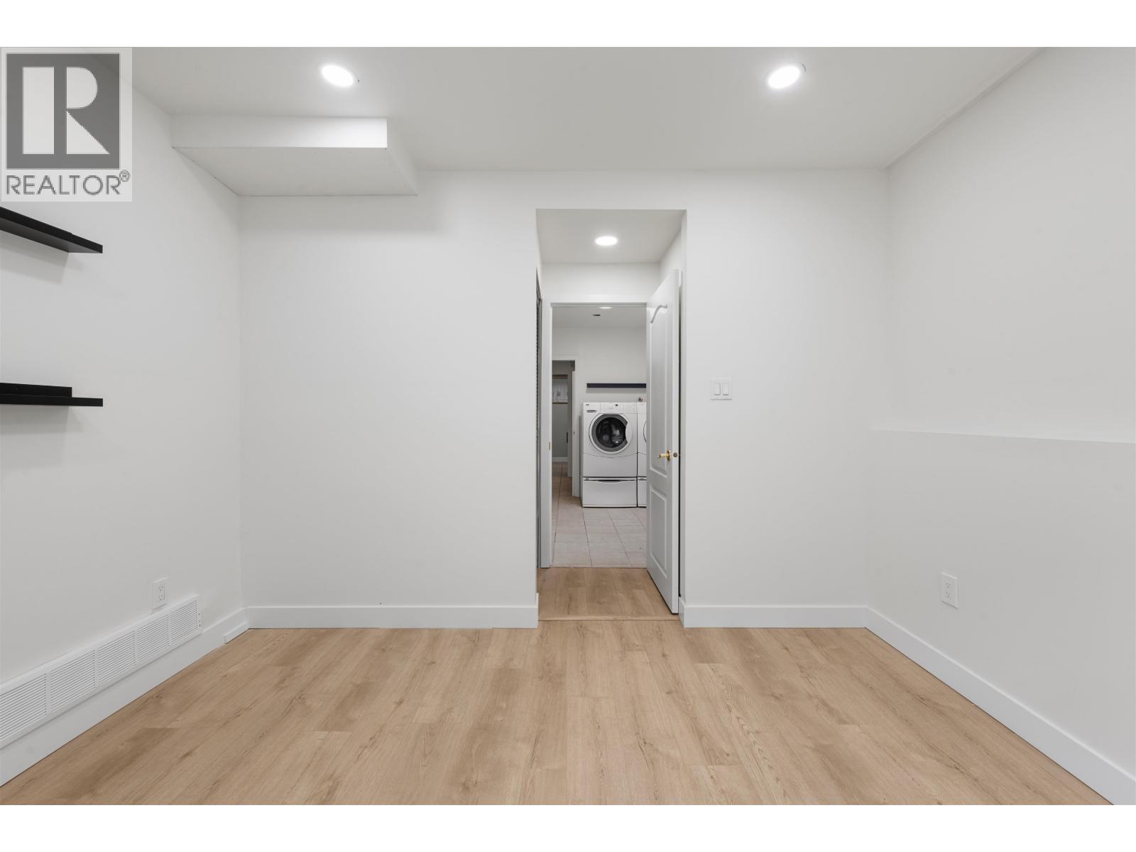 7988 Edson Avenue, Burnaby, British Columbia  V5J 3W7 - Photo 24 - R3064337