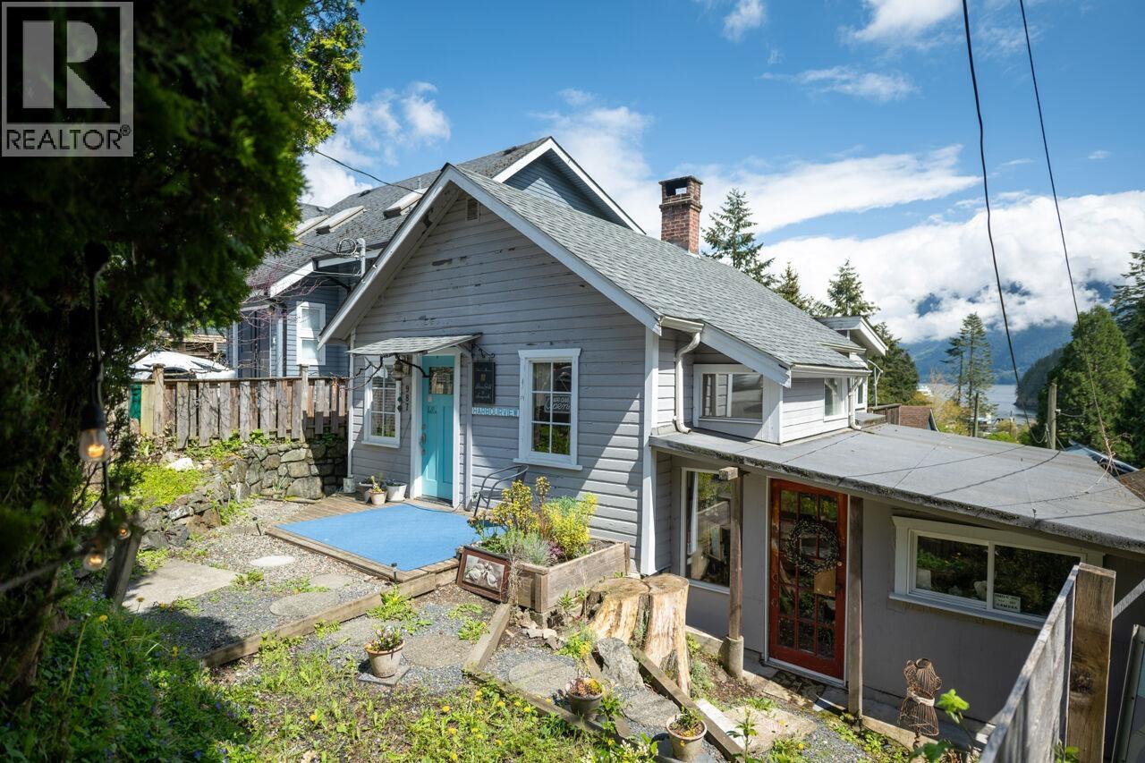 987 DORMAN ROAD, Bowen Island, British Columbia