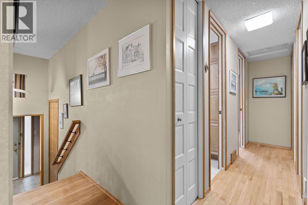 3350 Oakwood Drive Sw, Calgary, Alberta  T2V 4J4 - Photo 21 - A2267181