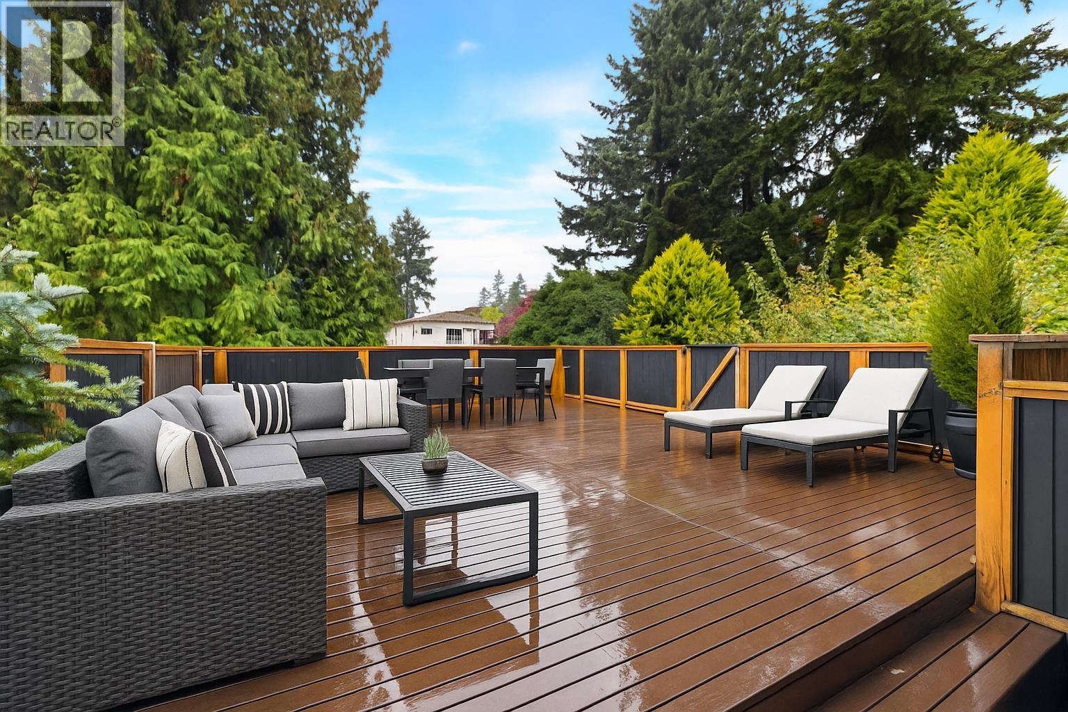 1709 Philip Avenue, North Vancouver, British Columbia  V7P 2V9 - Photo 2 - R3064141