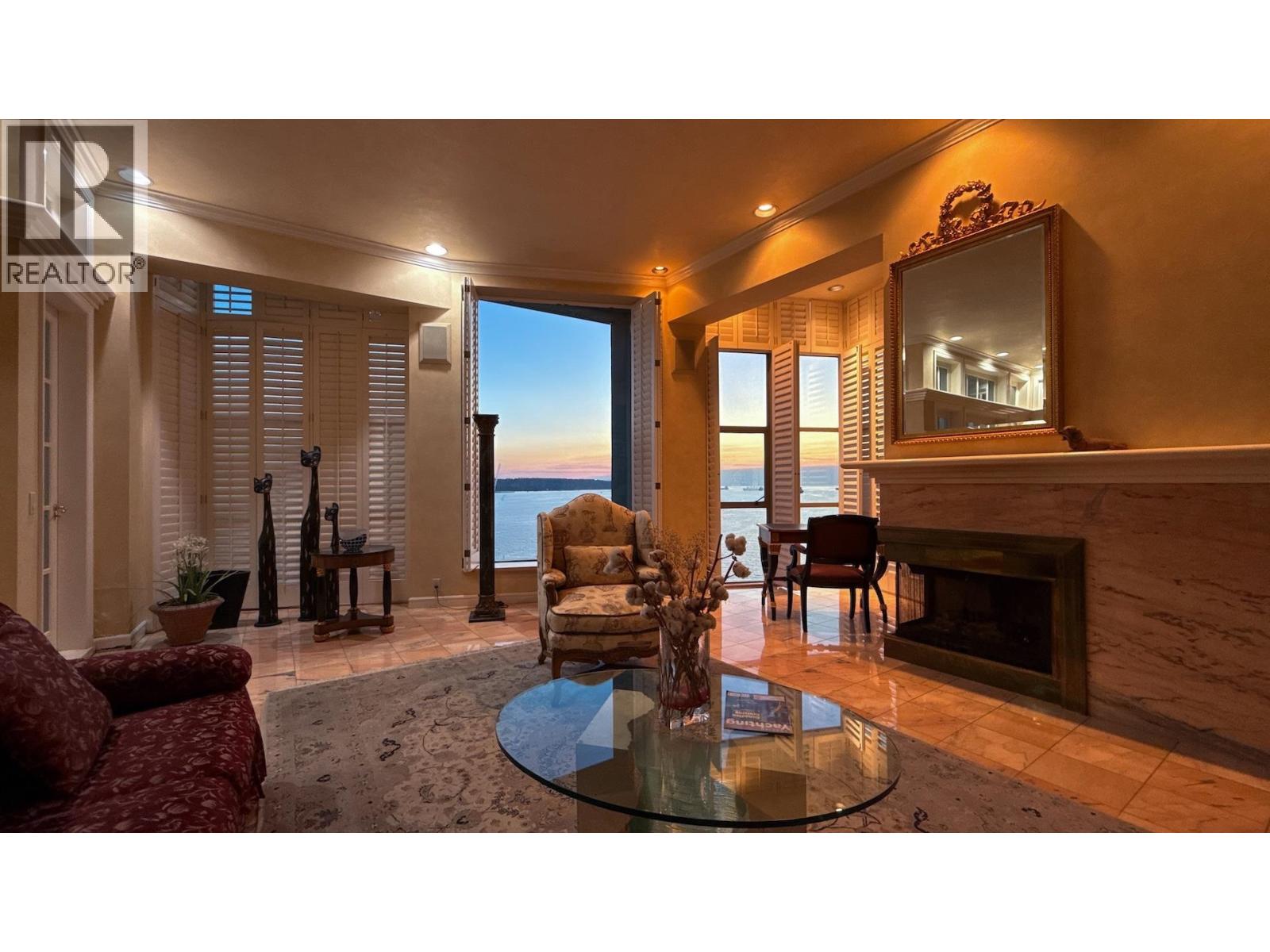 17 1861 Beach Avenue, Vancouver, British Columbia  V6G 1Z1 - Photo 8 - R3064264