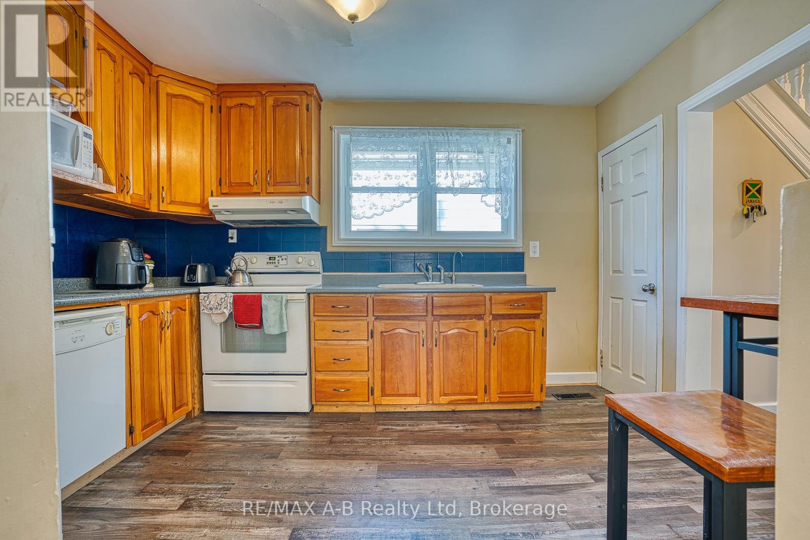 252 Romeo Street S, Stratford, Ontario  N5A 4T5 - Photo 9 - X12499448