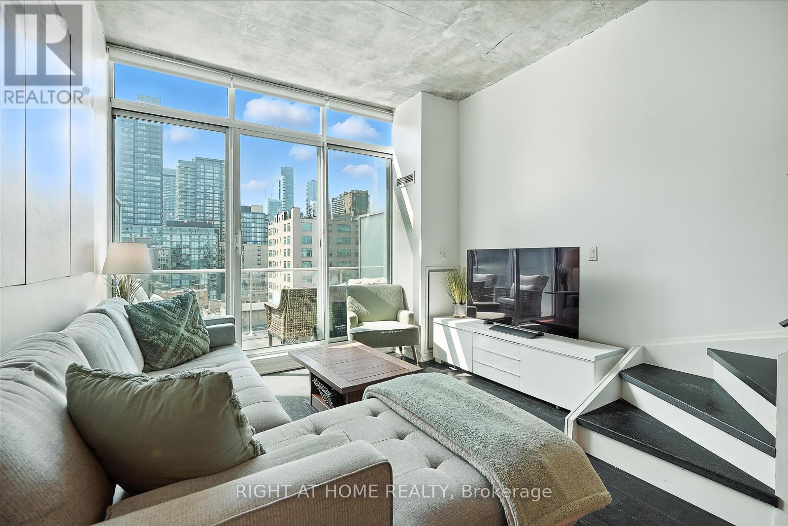 1107 - 388 Richmond Street W, Toronto, Ontario  M5V 3P1 - Photo 6 - C12505588