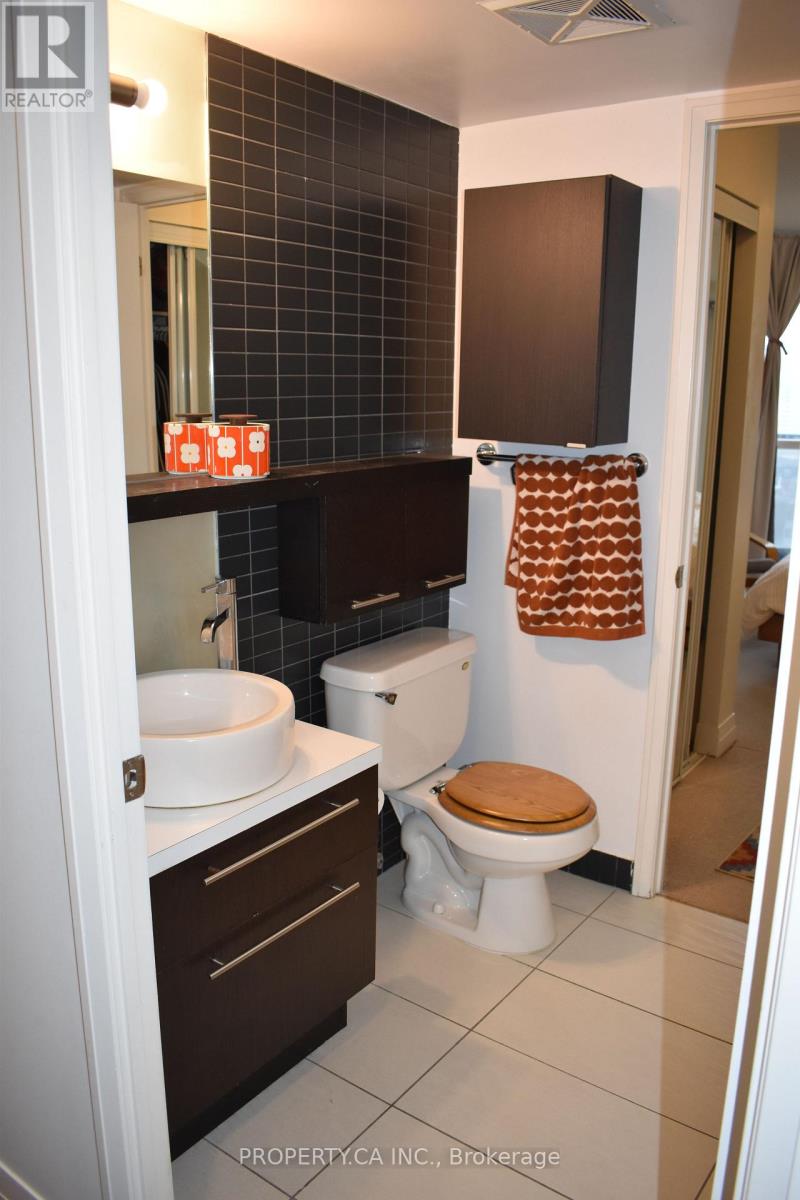 1307 - 21 Carlton Street, Toronto, Ontario  M5B 1L3 - Photo 10 - C12505590