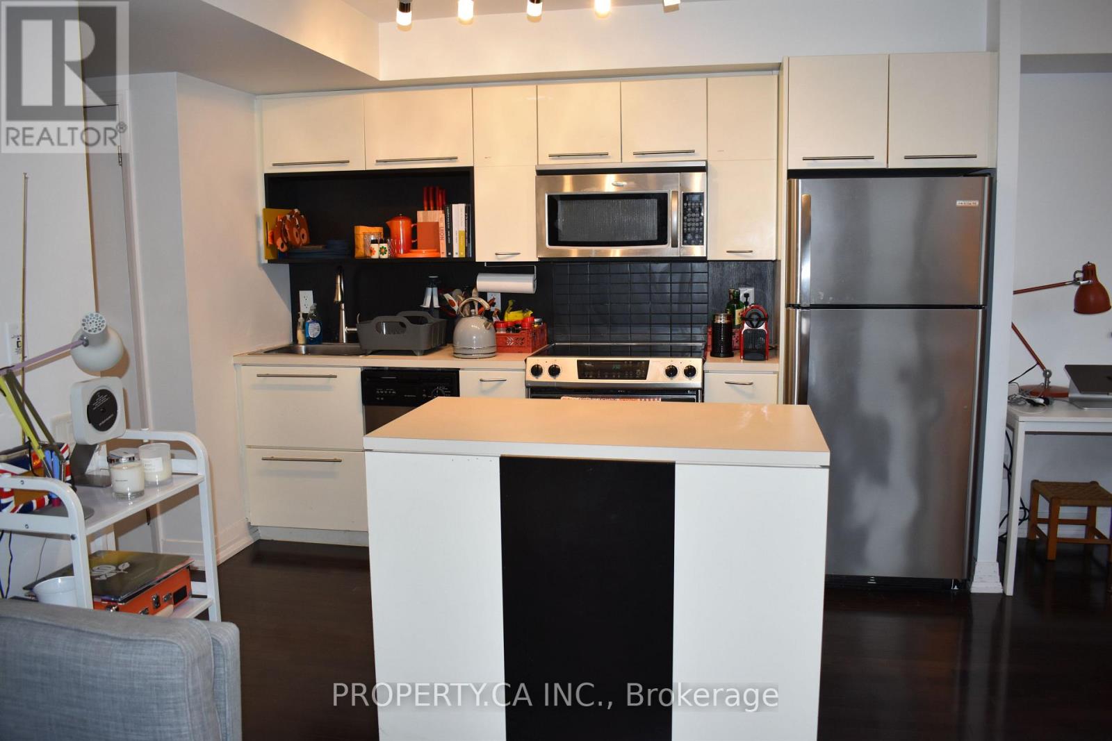 1307 - 21 Carlton Street, Toronto, Ontario  M5B 1L3 - Photo 6 - C12505590