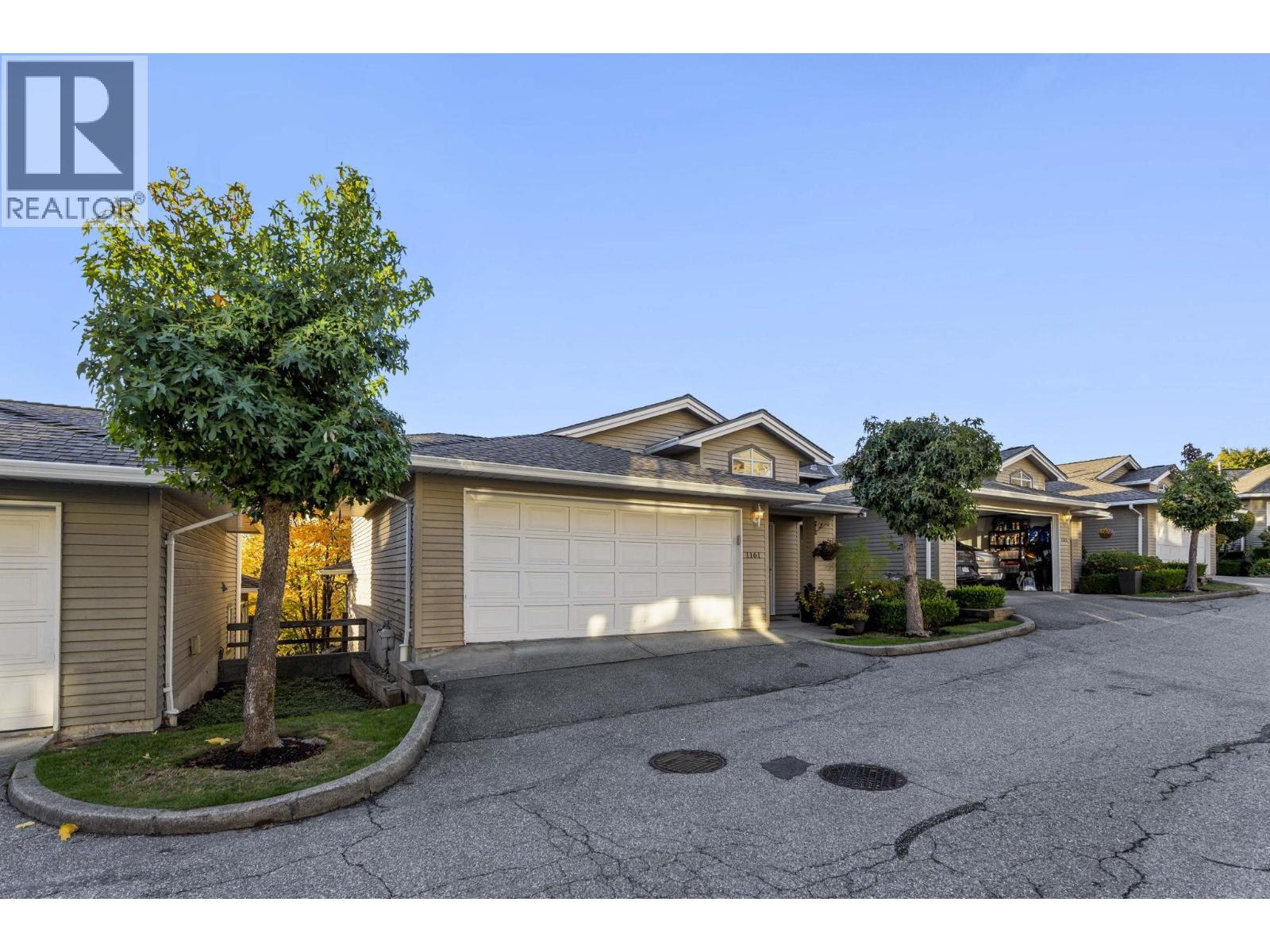 1161 O'FLAHERTY GATE, Port Coquitlam, British Columbia