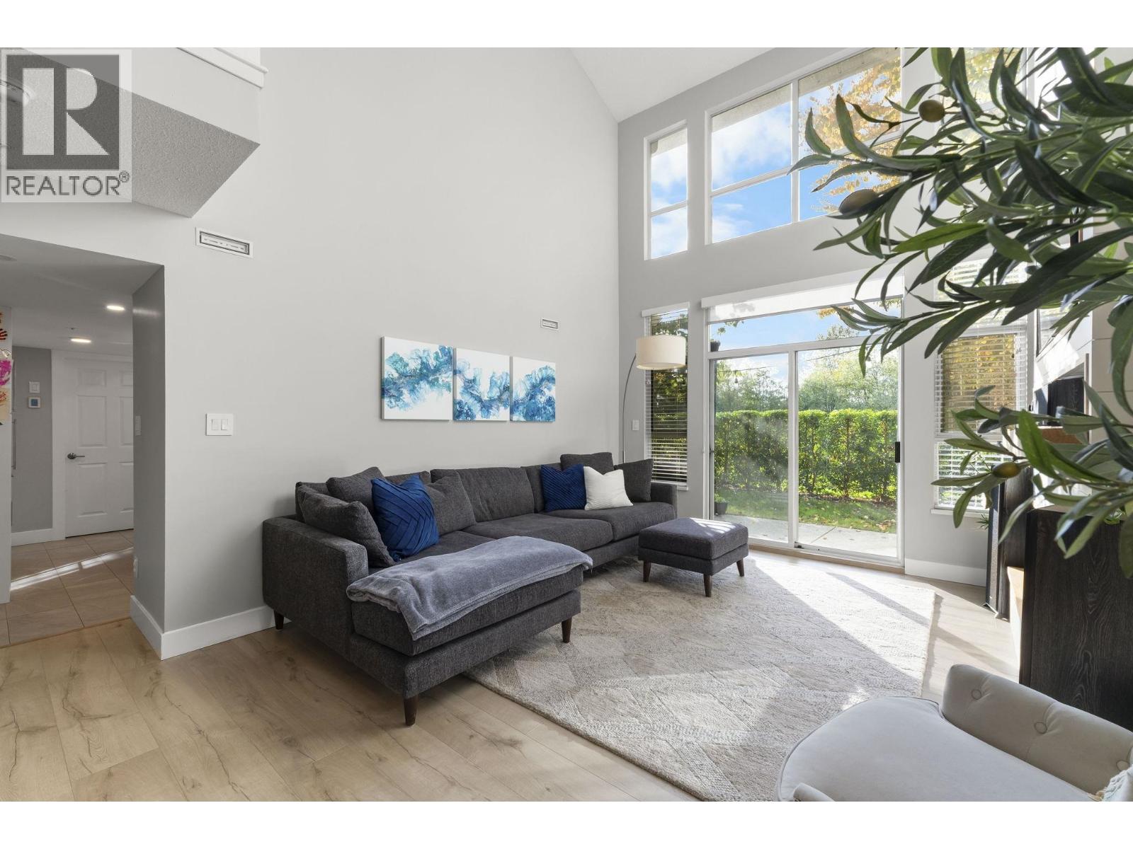 1161 O'flaherty Gate, Port Coquitlam, British Columbia  V3C 6H2 - Photo 4 - R3053460