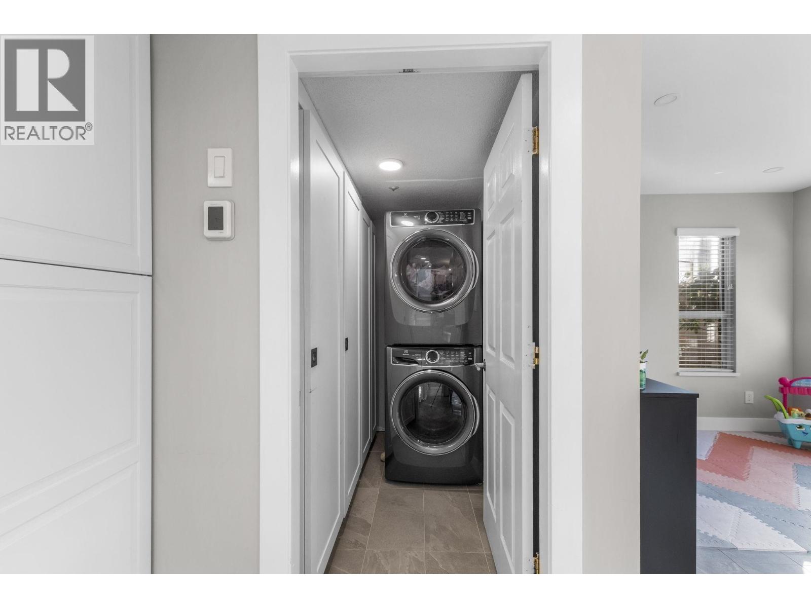 1161 O'flaherty Gate, Port Coquitlam, British Columbia  V3C 6H2 - Photo 16 - R3053460