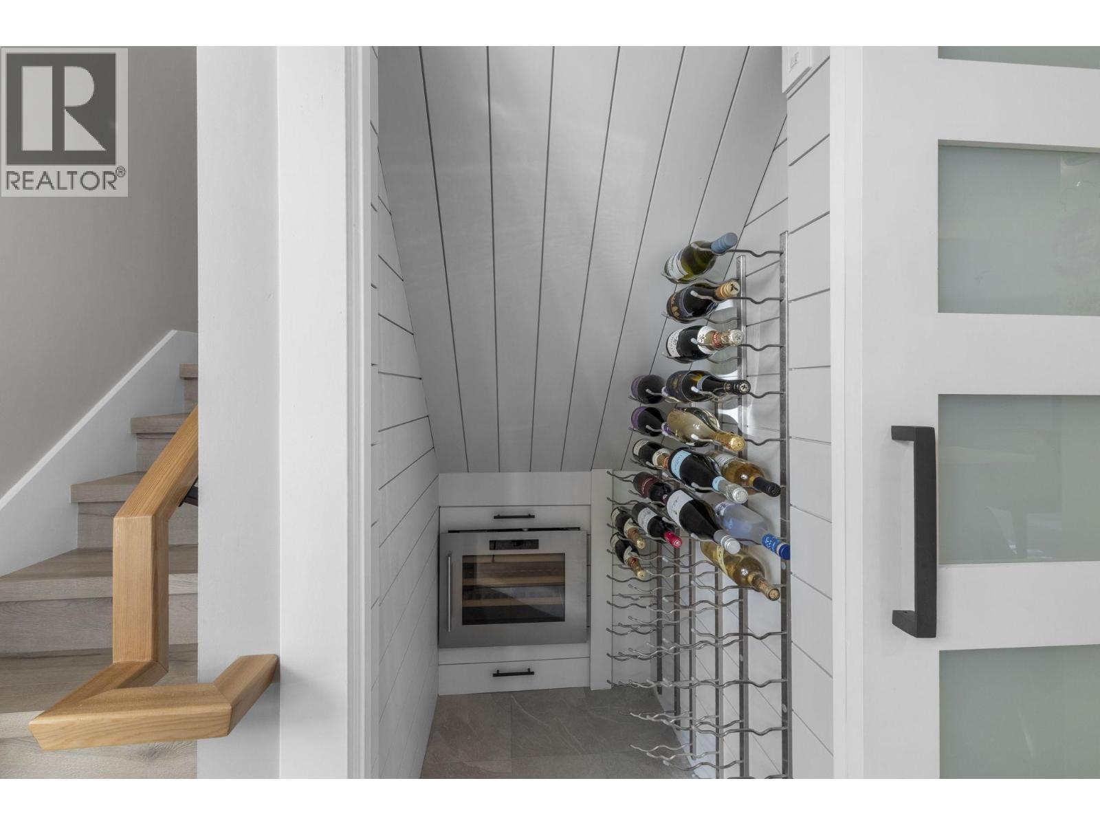 1161 O'flaherty Gate, Port Coquitlam, British Columbia  V3C 6H2 - Photo 8 - R3053460