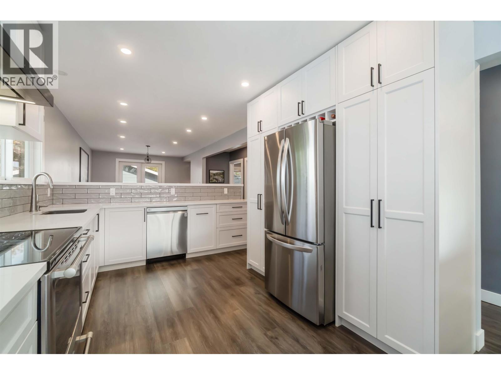 415 Alberta Street, New Westminster, British Columbia  V3L 3J6 - Photo 9 - R3064046