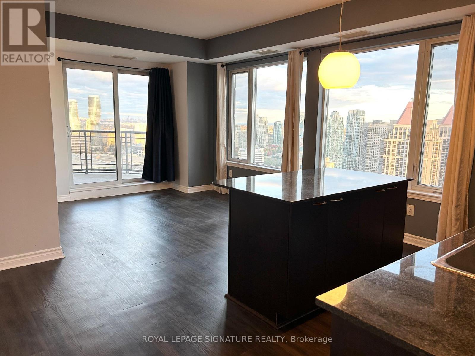 3005 - 385 Prince Of Wales Drive, Mississauga, Ontario  L5B 0C6 - Photo 4 - W12501034