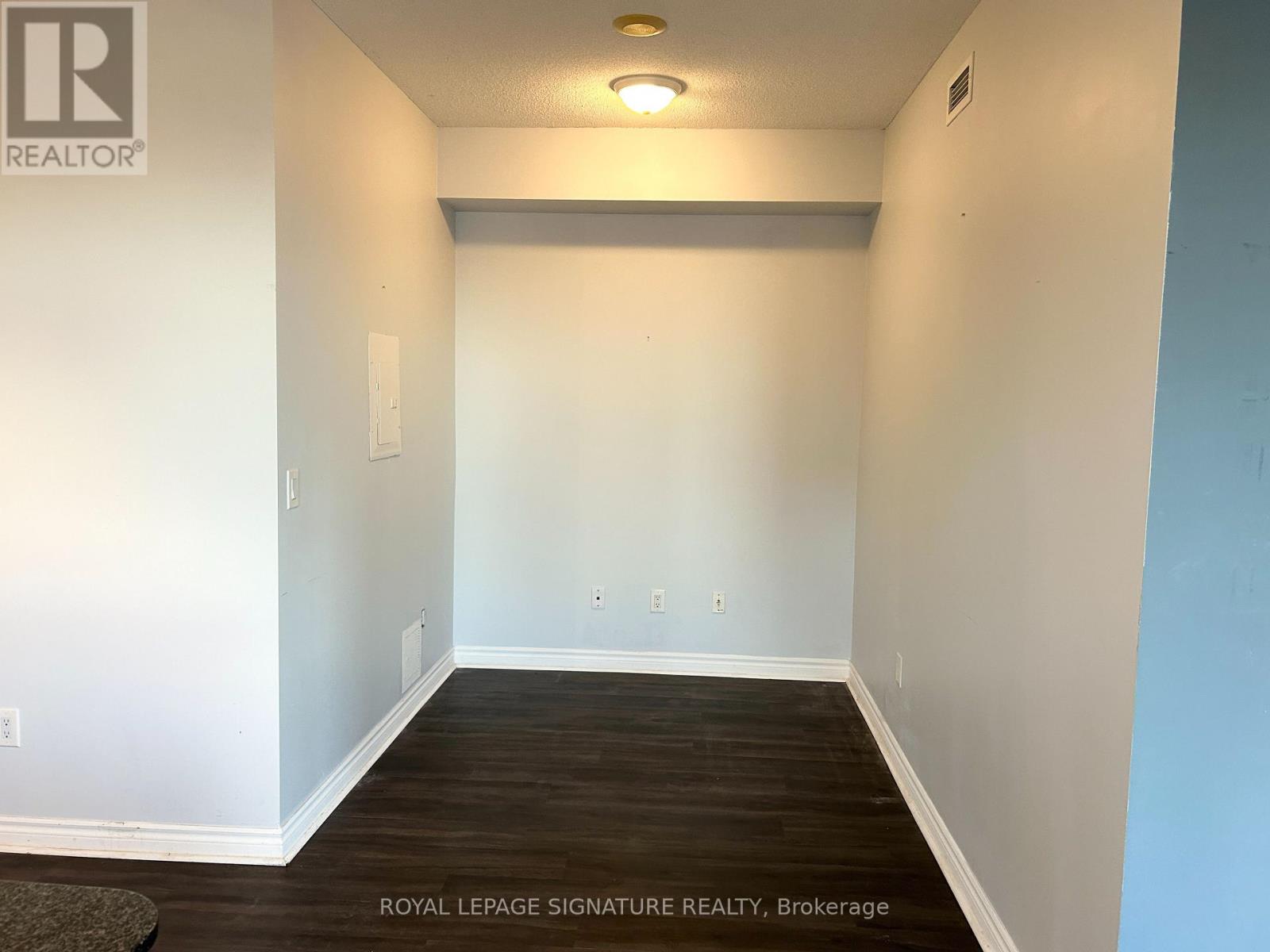 3005 - 385 Prince Of Wales Drive, Mississauga, Ontario  L5B 0C6 - Photo 9 - W12501034