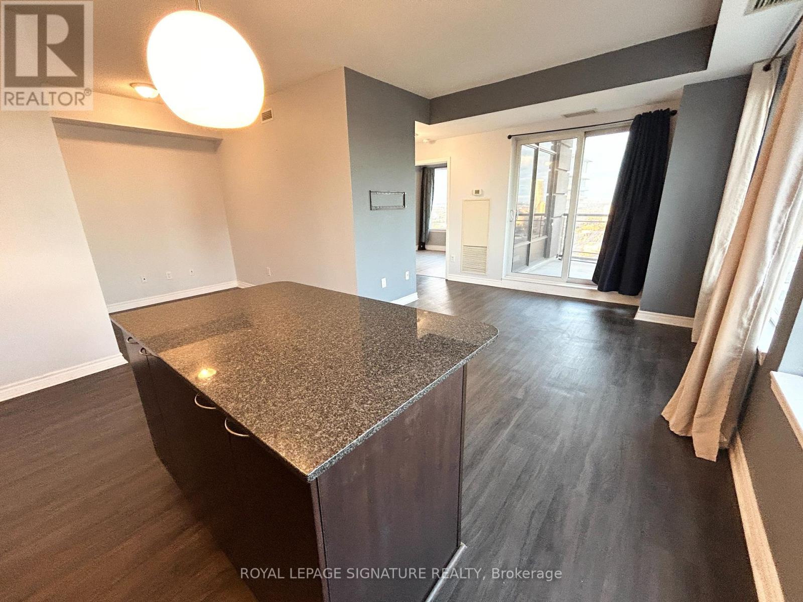 3005 - 385 Prince Of Wales Drive, Mississauga, Ontario  L5B 0C6 - Photo 5 - W12501034