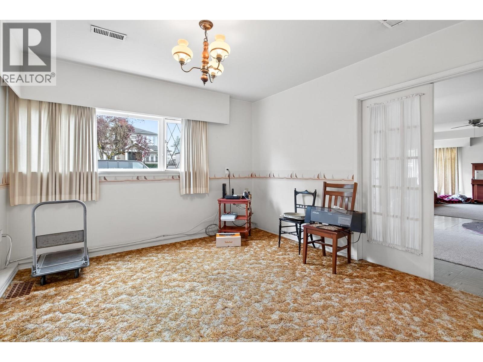 6995 Mcbride Street, Burnaby, British Columbia  V5E 1R1 - Photo 10 - R3063673