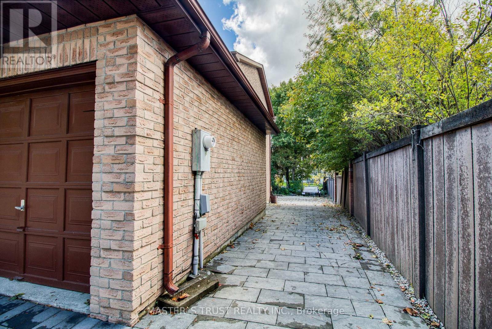 20 Valhalla Court, Aurora, Ontario  L4G 5W3 - Photo 20 - N12505604